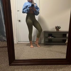 Lululemon align 21’ crop